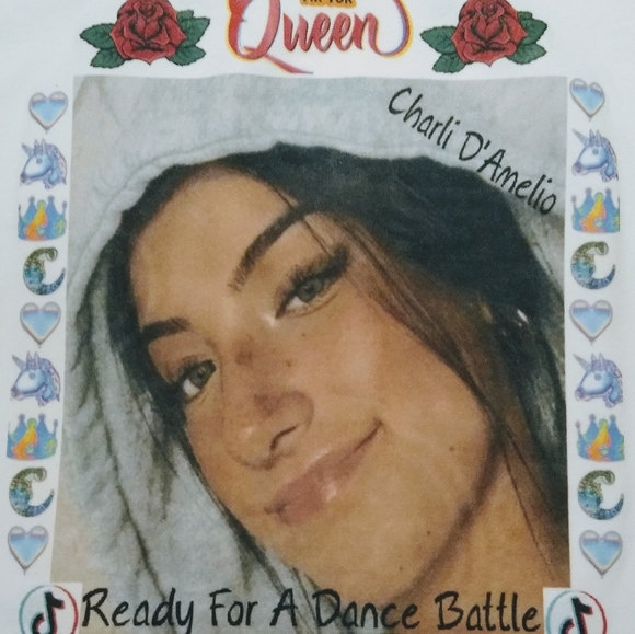 Women V Neck  Charli D Amelio T Shirt - Picture 1 of 4